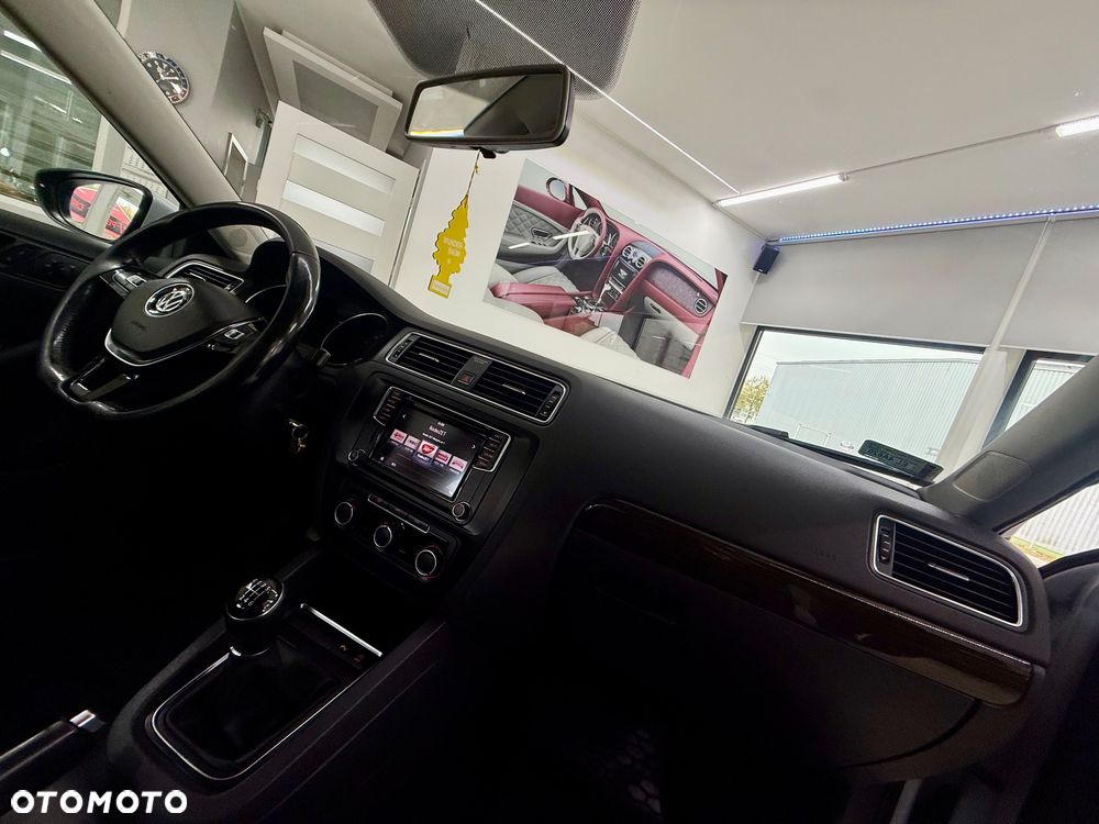 Volkswagen Jetta 2017 photo 5