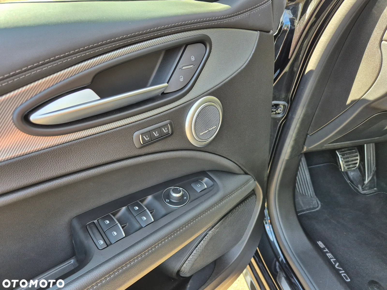 Alfa Romeo Stelvio 2.2 Diesel 16V AT8 Q4 Veloce Ti - 12