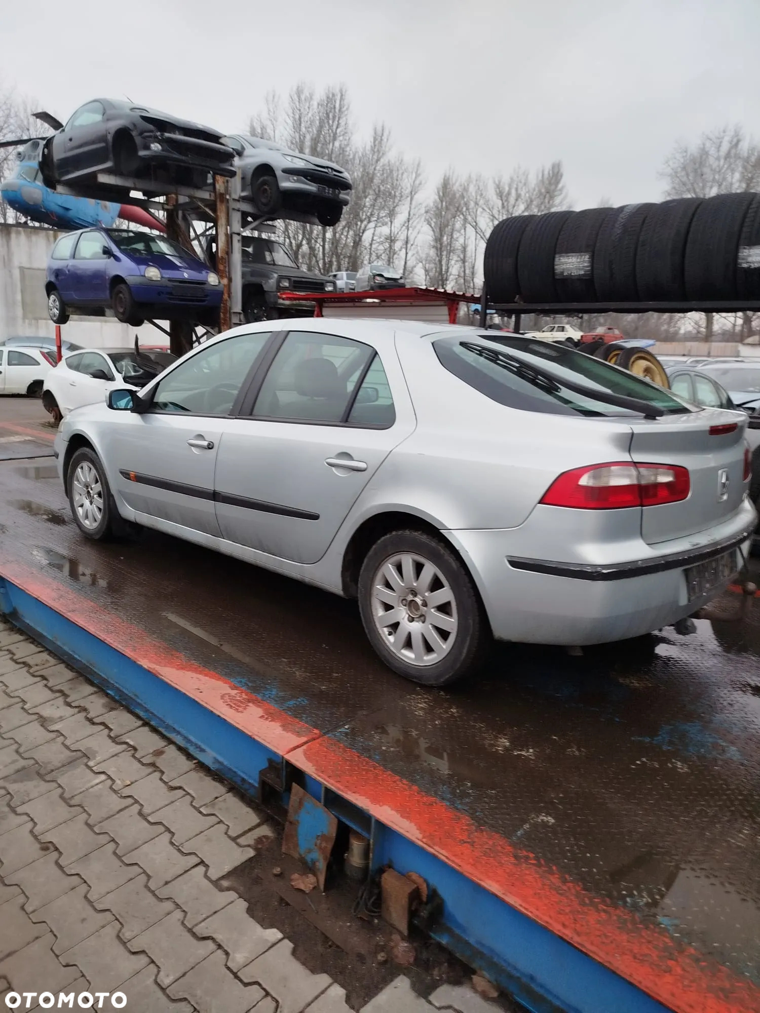 Renault Laguna 2  na części. - 12