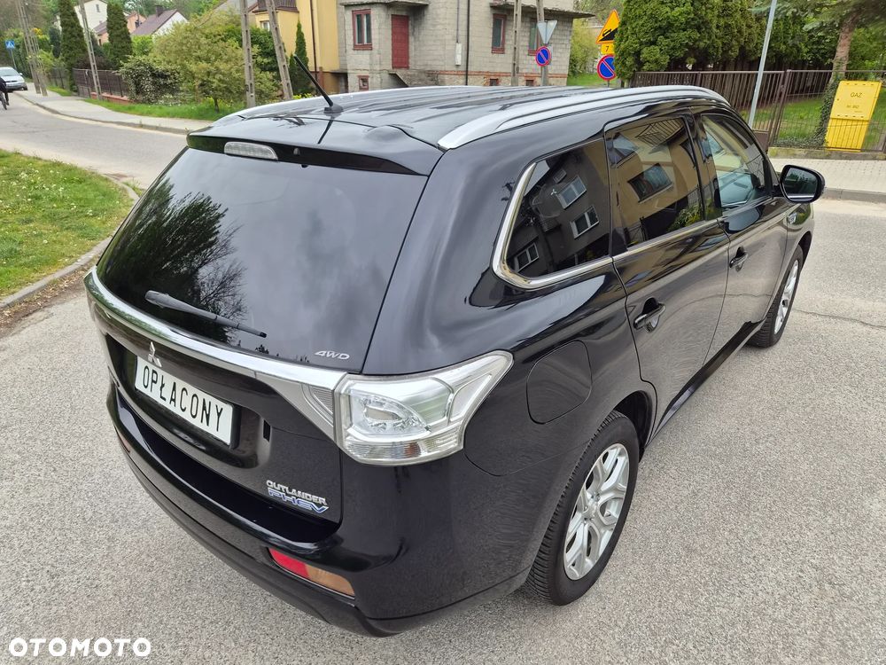 Mitsubishi Outlander 2.0 4WD Top - 22