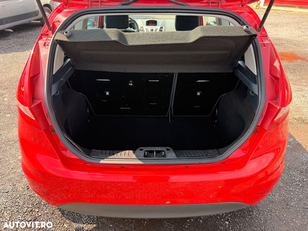 Ford Fiesta 1.25i Ghia - 9