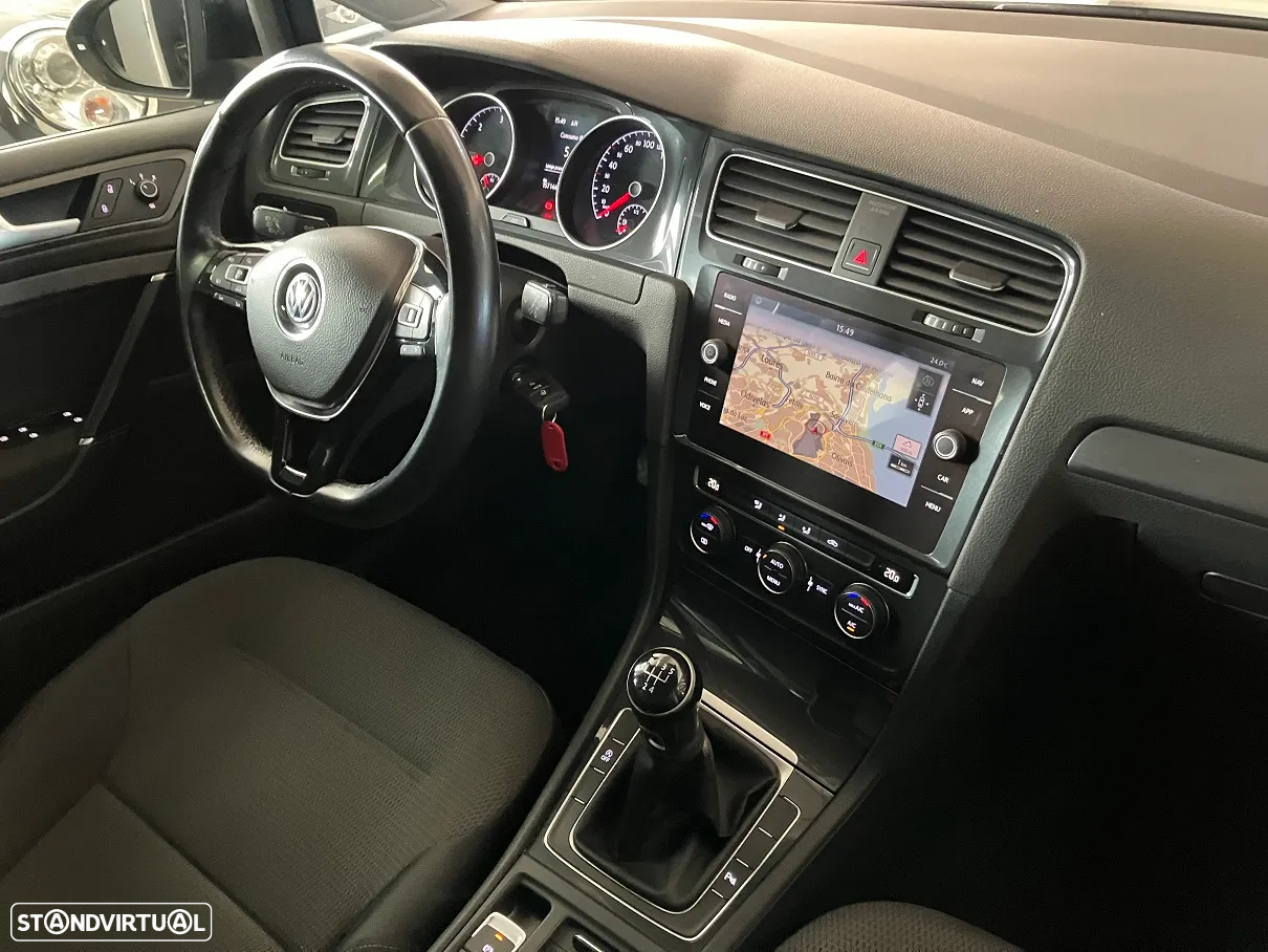VW Golf Variant 1.6 TDi Confortline - 16