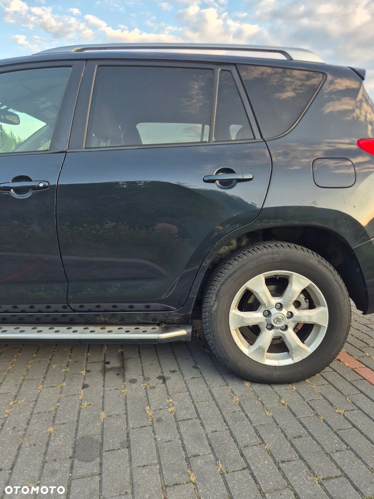 Toyota RAV4 - 9