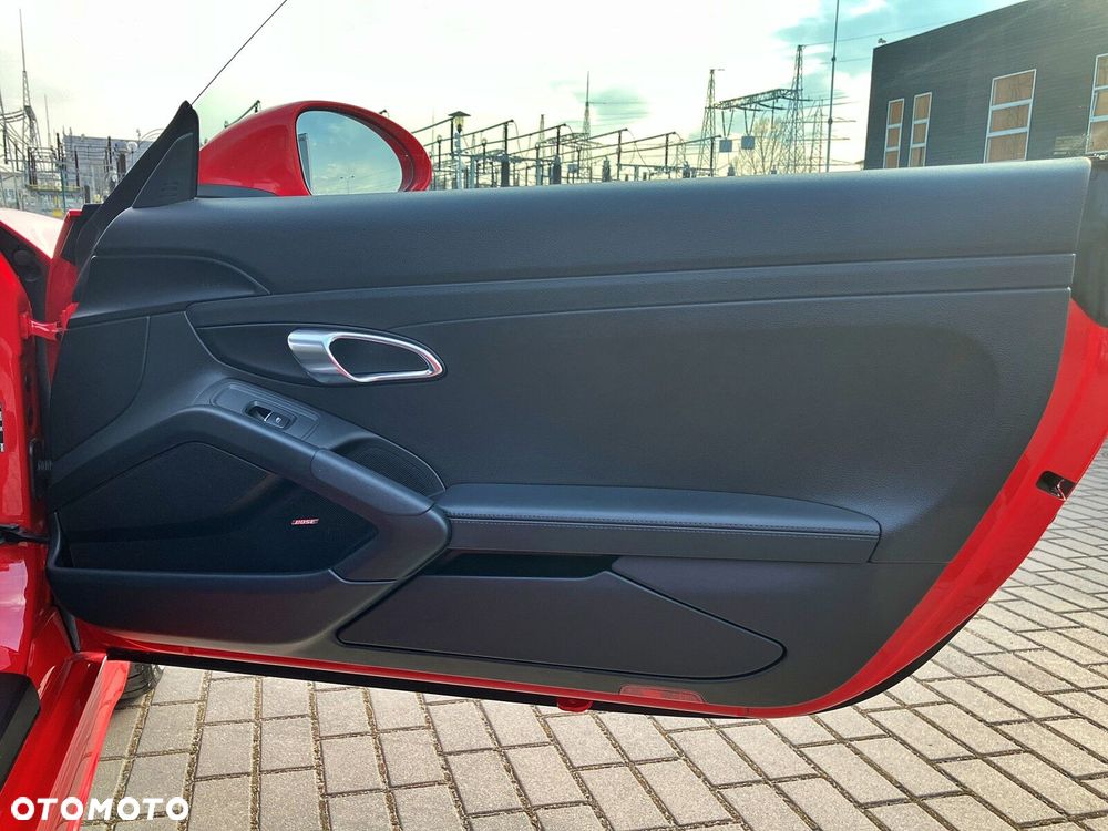 Porsche 718 Cayman - 32