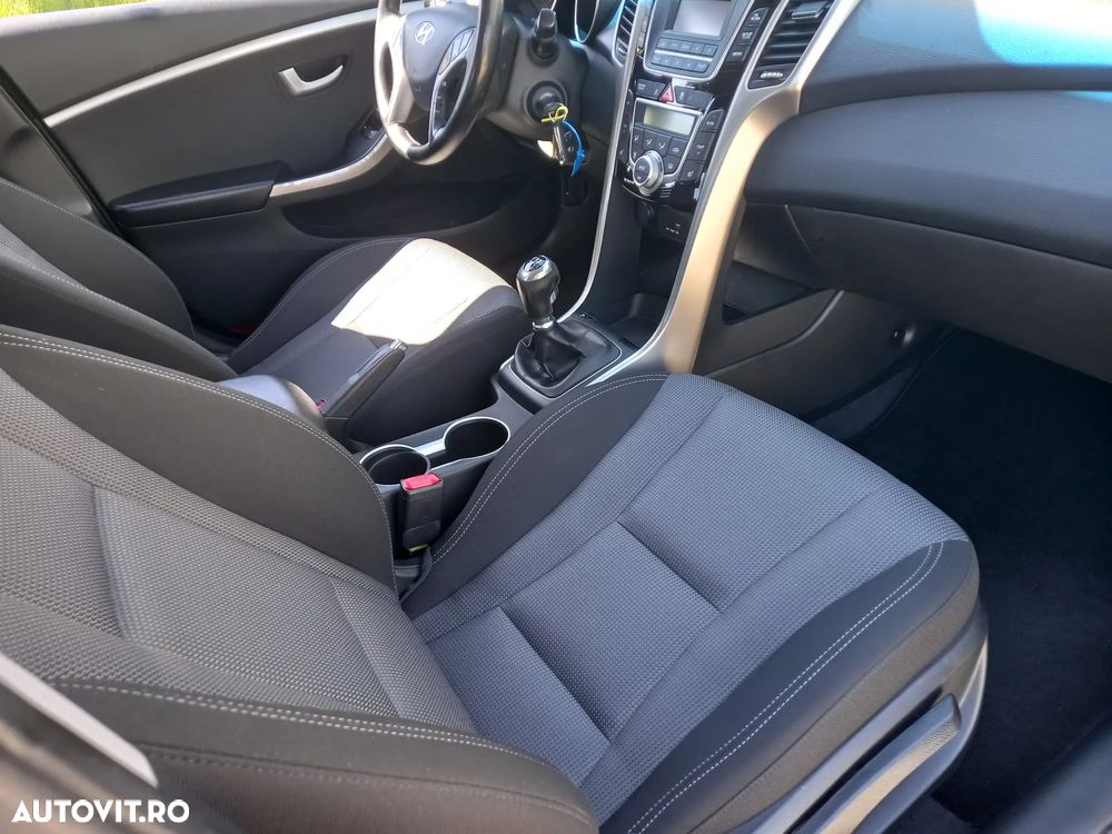 Hyundai i30 blue 1.6 CRDi Style - 7