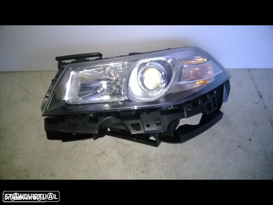 Farol Xenon Megane 2007 - 1