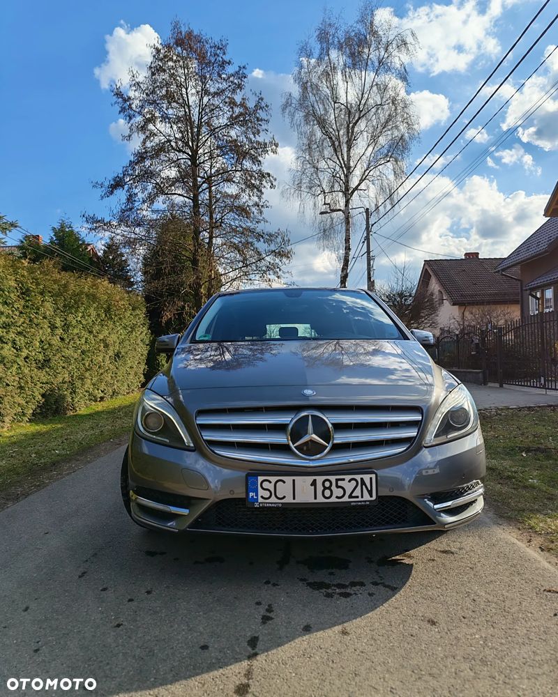 Mercedes-Benz Klasa B 180 BlueEFFICIENCY Edition Style - 2