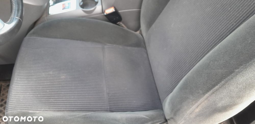 Ford Focus C-Max 1.8 Ghia - 32