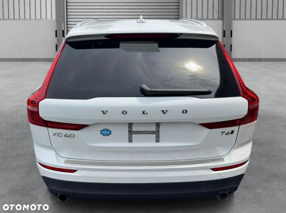 Volvo XC 60 T6 AWD Momentum - 12
