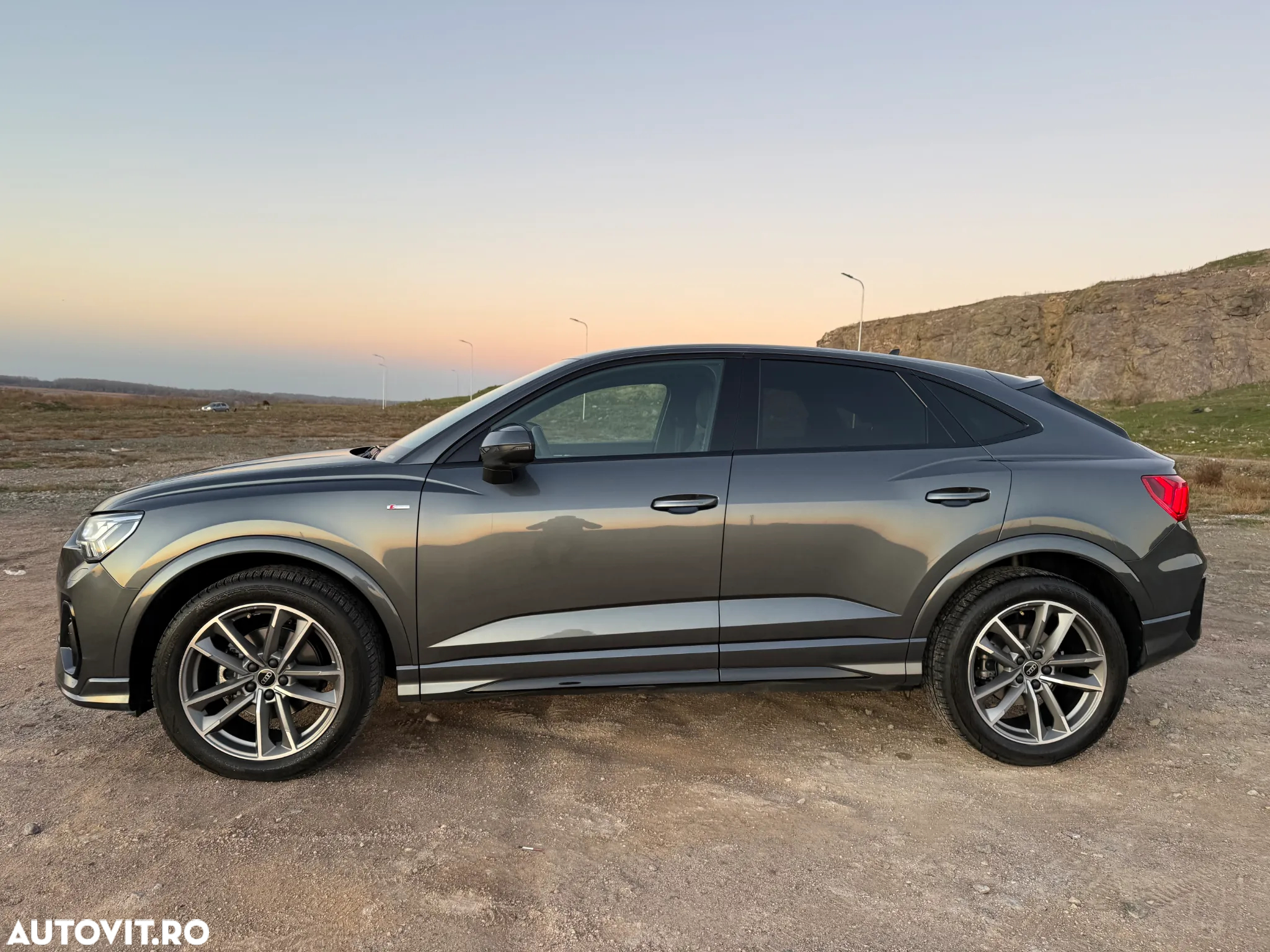 Audi Q3 Sportback 1.5 35 TFSI S tronic S Line - 3