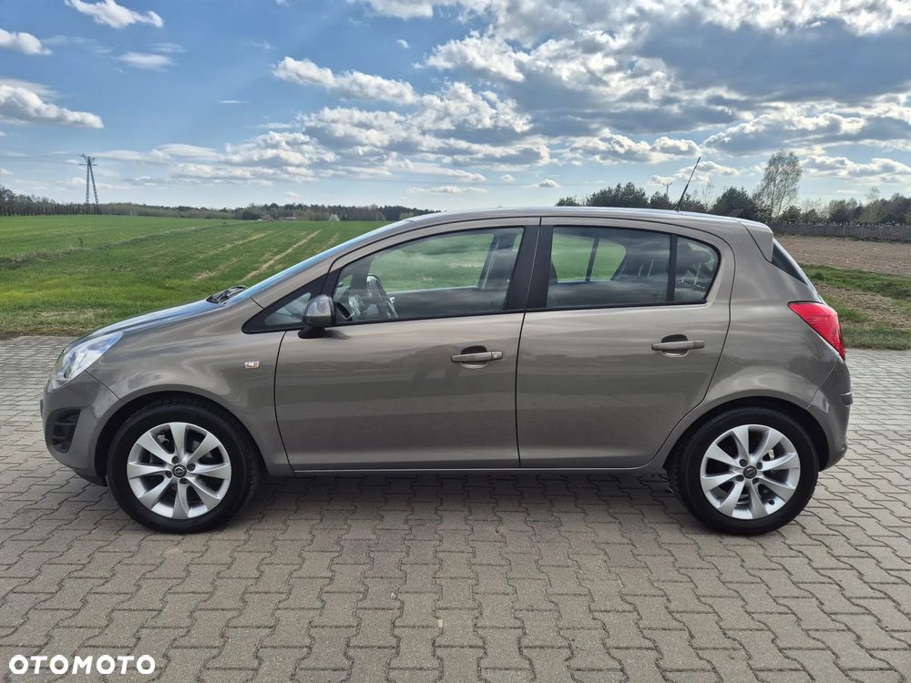 Opel Corsa 1.4 16V Edition - 2