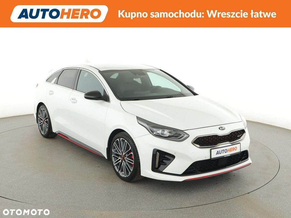 Kia ProCeed 1.6 T-GDI GT DCT - 11