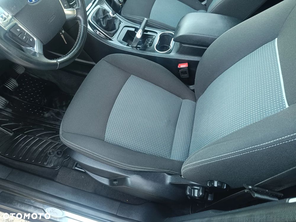 Ford Galaxy - 18