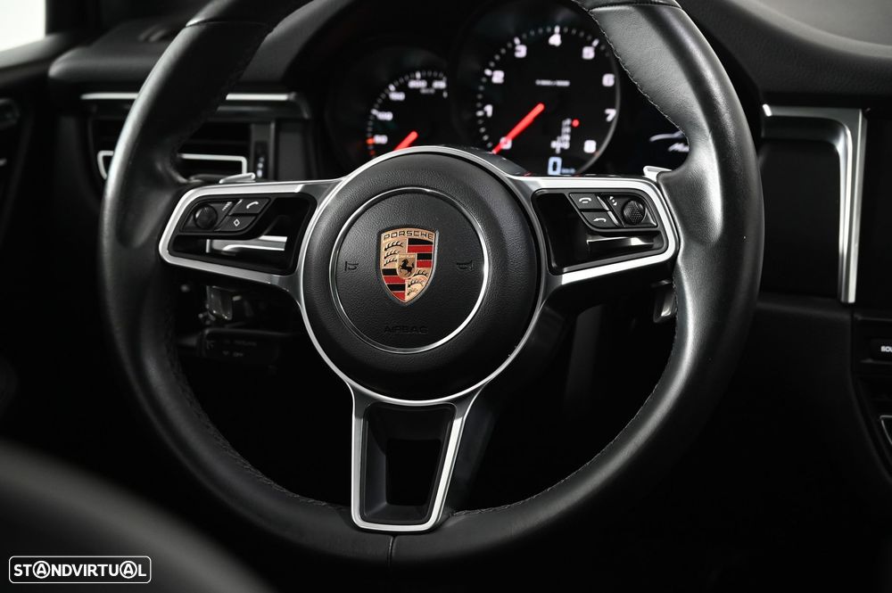 Porsche Macan Standard - 18