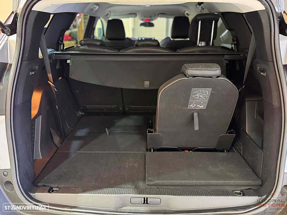 Peugeot 5008 1.2 PureTech Allure J18 - 11