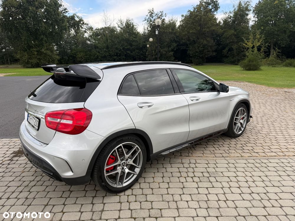 Mercedes-Benz GLA - 6