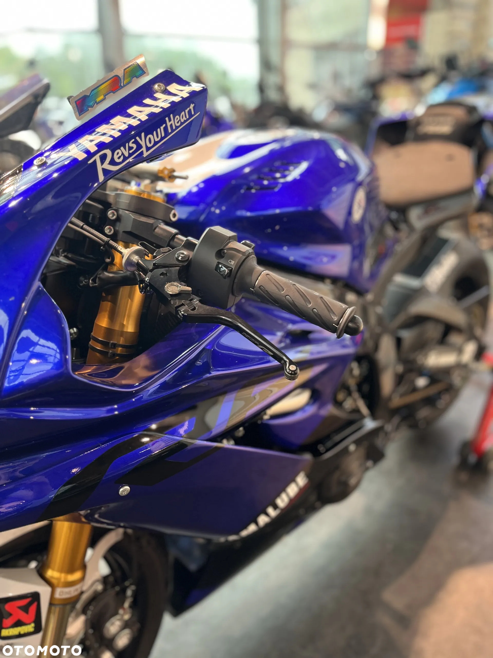 Yamaha R6 - 11