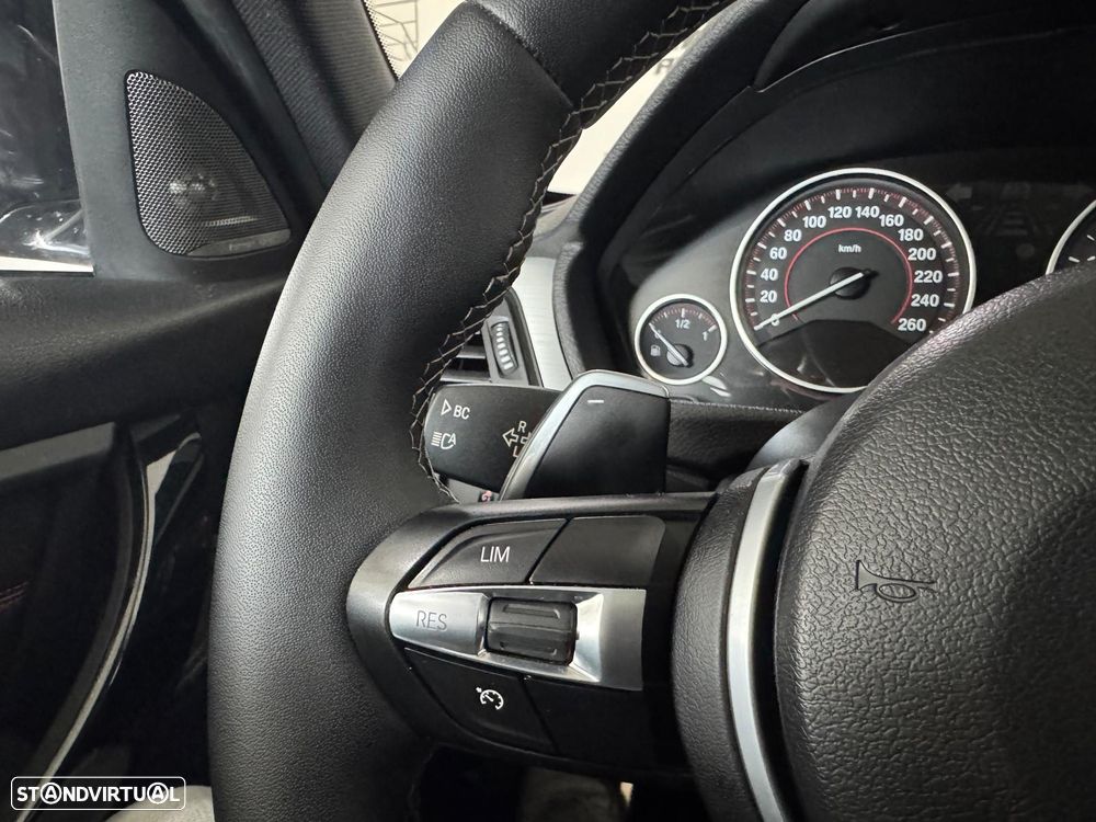 BMW 328 i Auto Pack M - 19