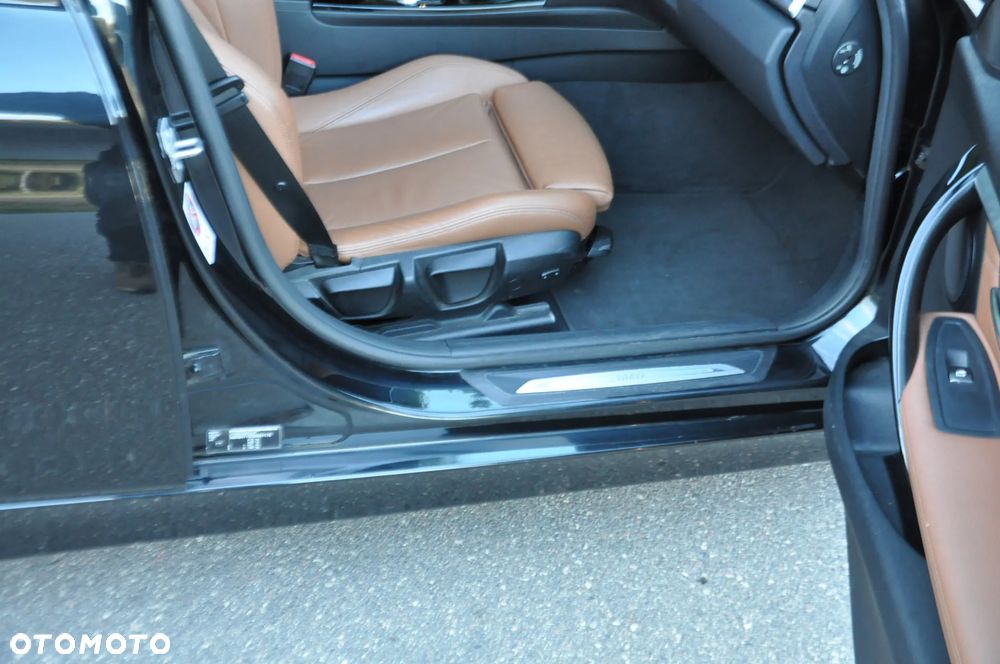 BMW Seria 3 318d Sport Line - 39