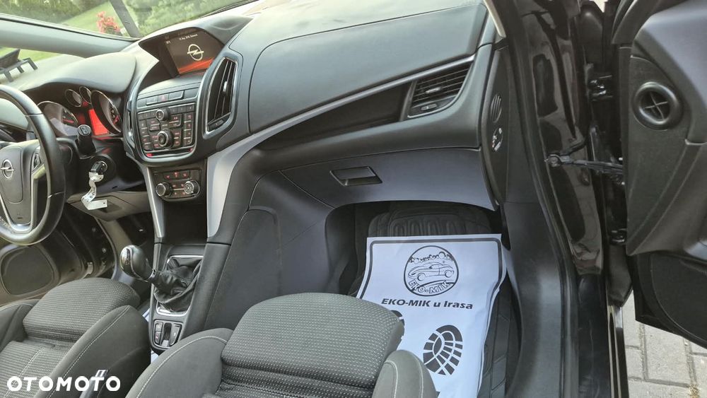 Opel Zafira - 17