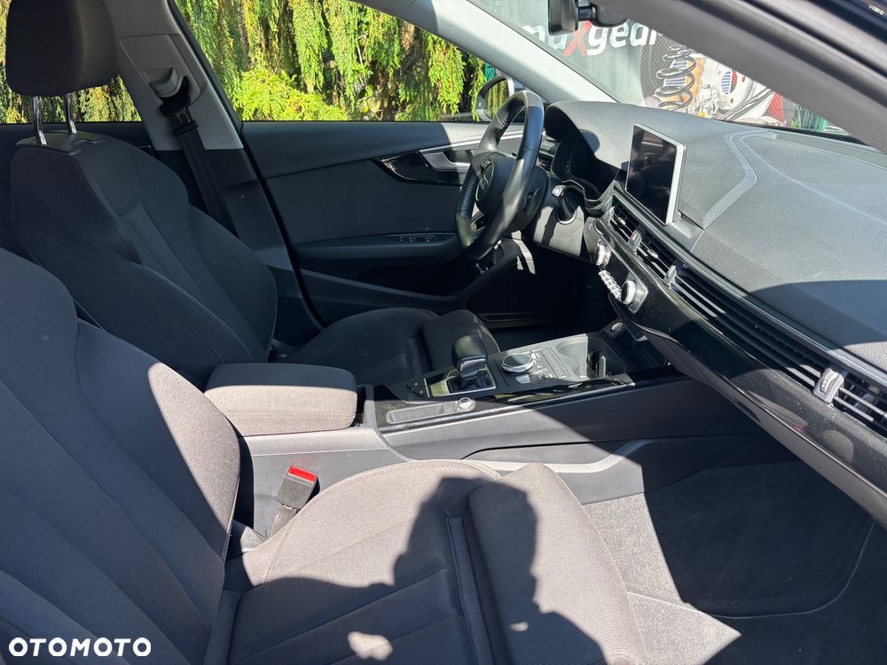 Audi A4 Avant 40 TFSI Sport S tronic - 17