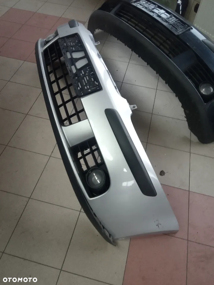 VW Golf V HB zderzak przedni przód la7w - 4