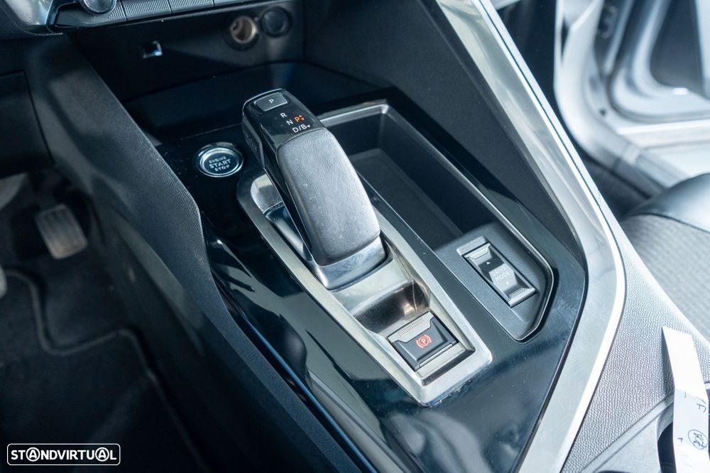 Peugeot 3008 1.6 Hybrid Allure Pack e-EAT8 - 5