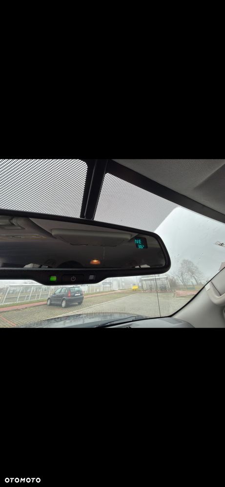 Nissan Frontier - 28