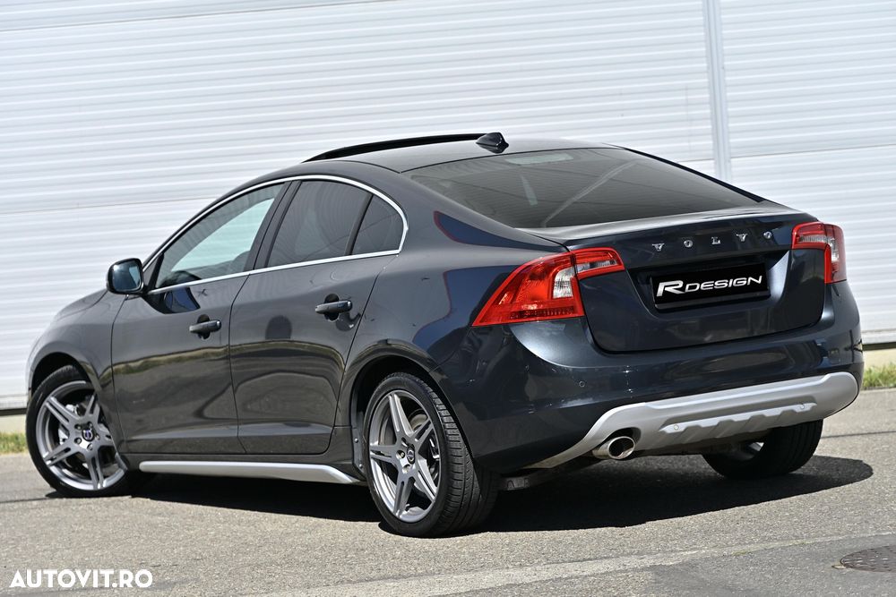 Volvo S60 D3 Geartronic R-Design - 36