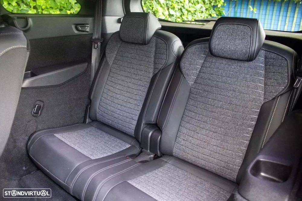 Peugeot 5008 Hybrid 145 e-DSC6 Allure - 13