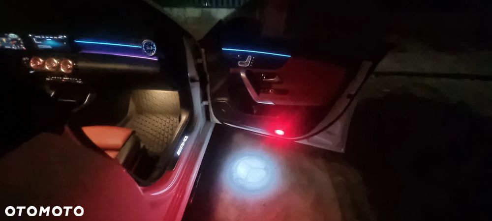 Mercedes-Benz CLA AMG 45 4-Matic 8G-DCT - 33