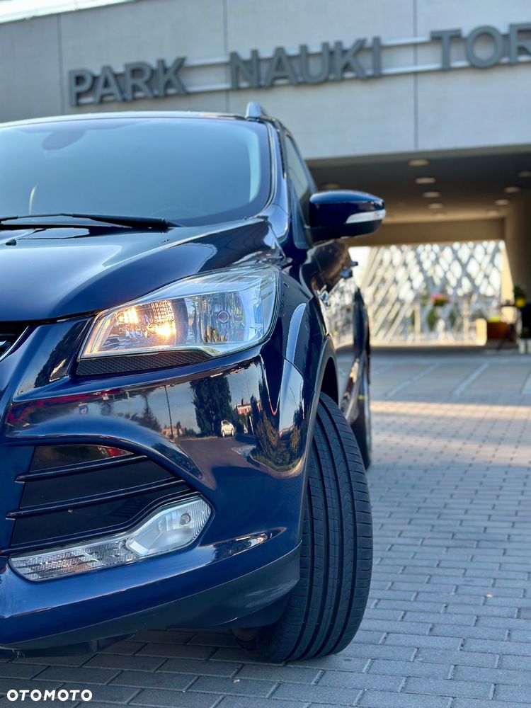 Ford Kuga 2.0 TDCi 2x4 Titanium - 5