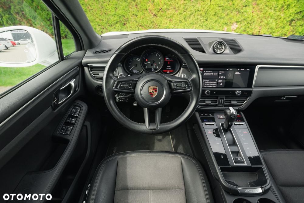 Porsche Macan Standard - 12