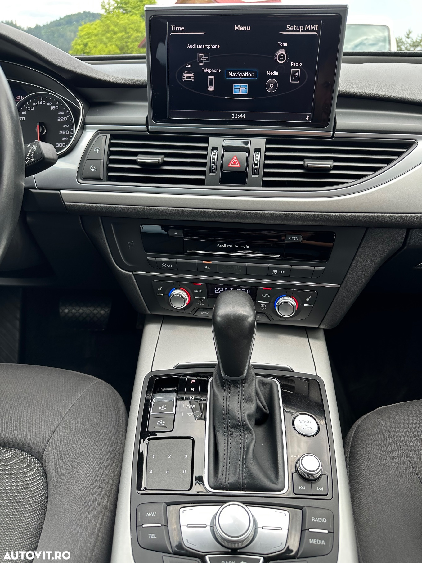 Audi A6 Avant 2.0 TDI Ultra S tronic - 25