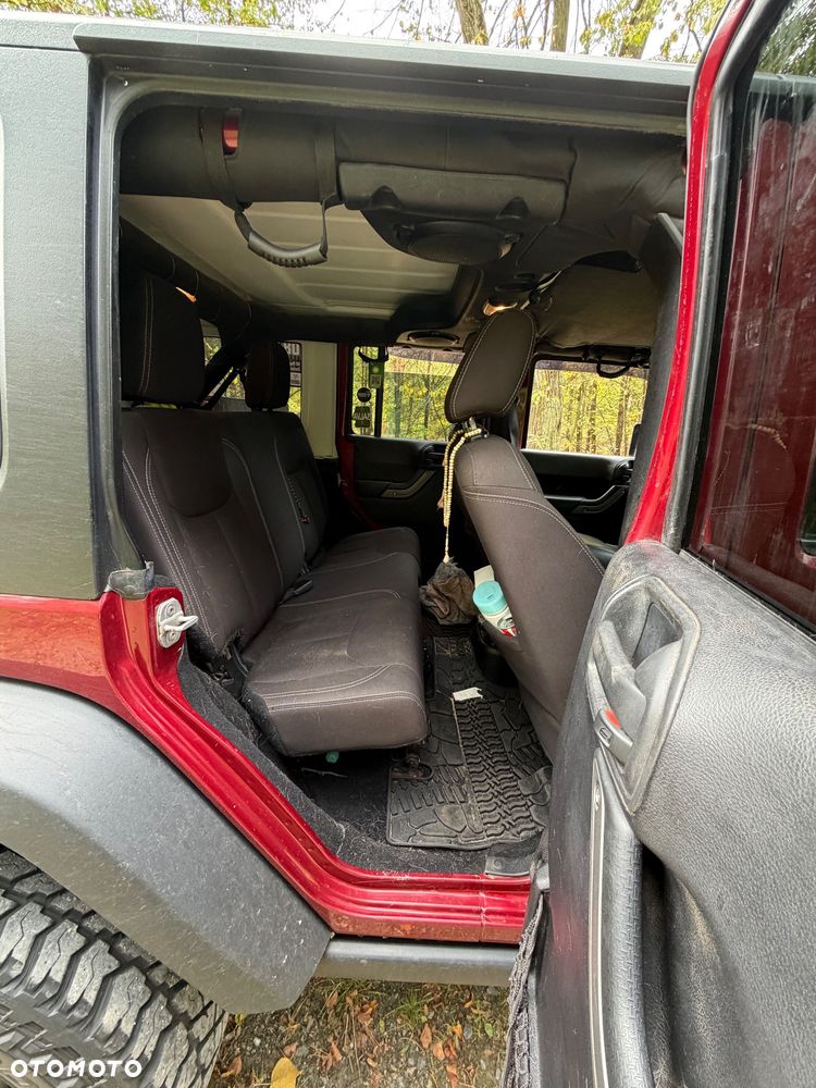 Jeep Wrangler - 34