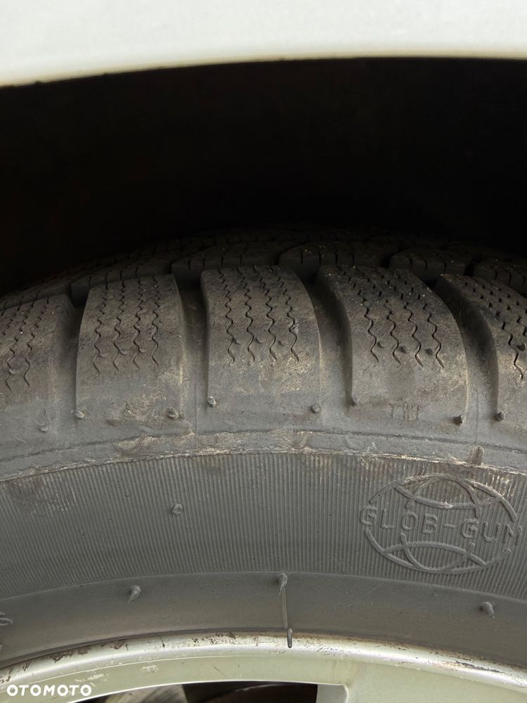 Renault Megane 2.0 dCi GT Robert Kubica - 30