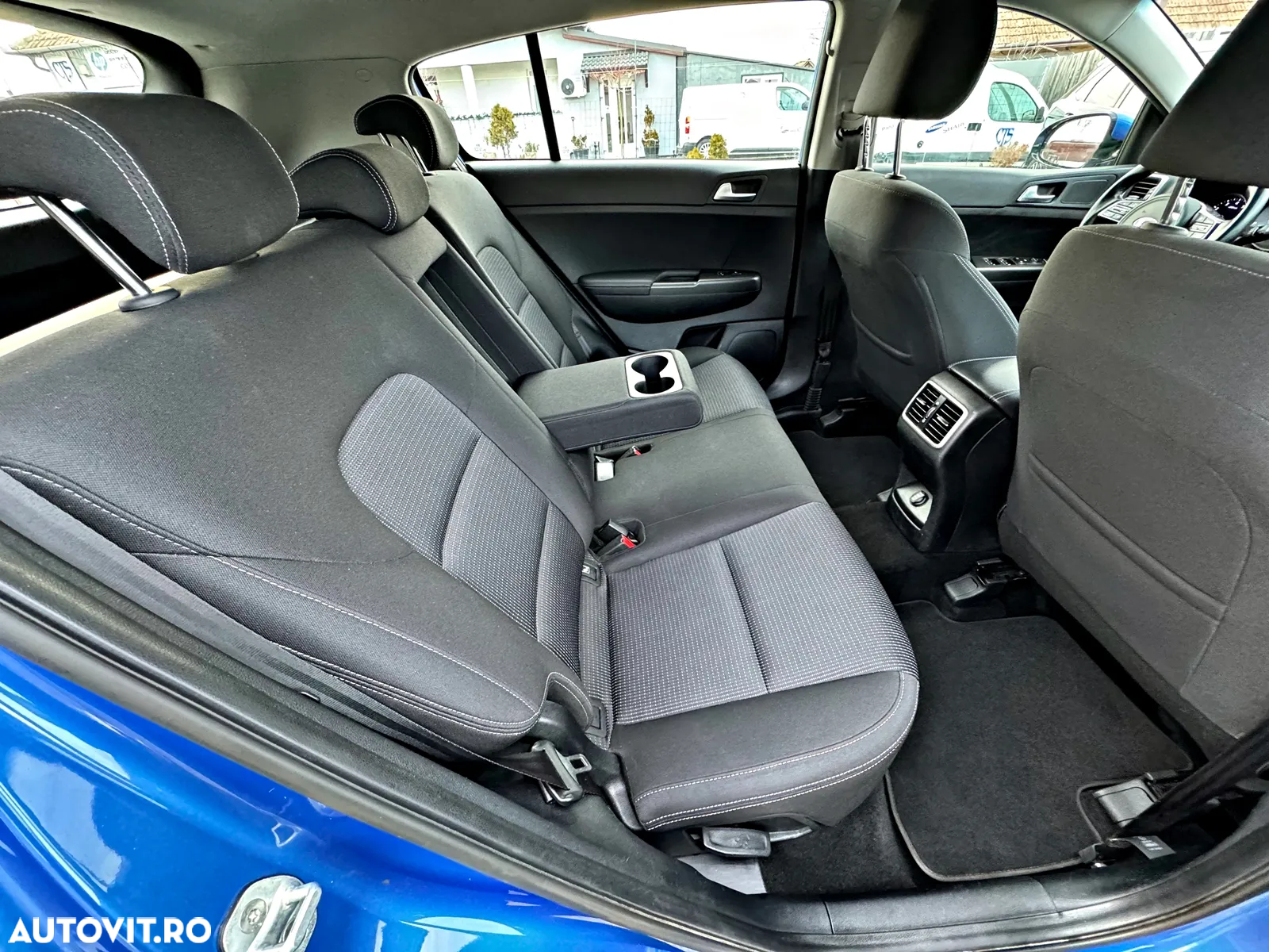 Kia Sportage 1.6 T-GDI 7DCT 4x4 Style - 8