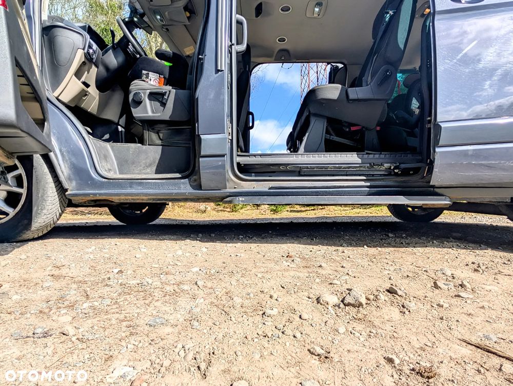 Ford Tourneo Custom - 10