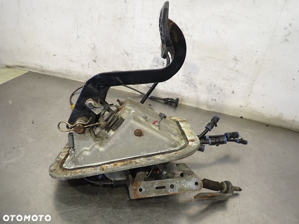 PEDAŁ SPRZĘGŁA HAMULCA GAZU RENAULT MIDLUM 4.1 5010422019   5600201491 - 11