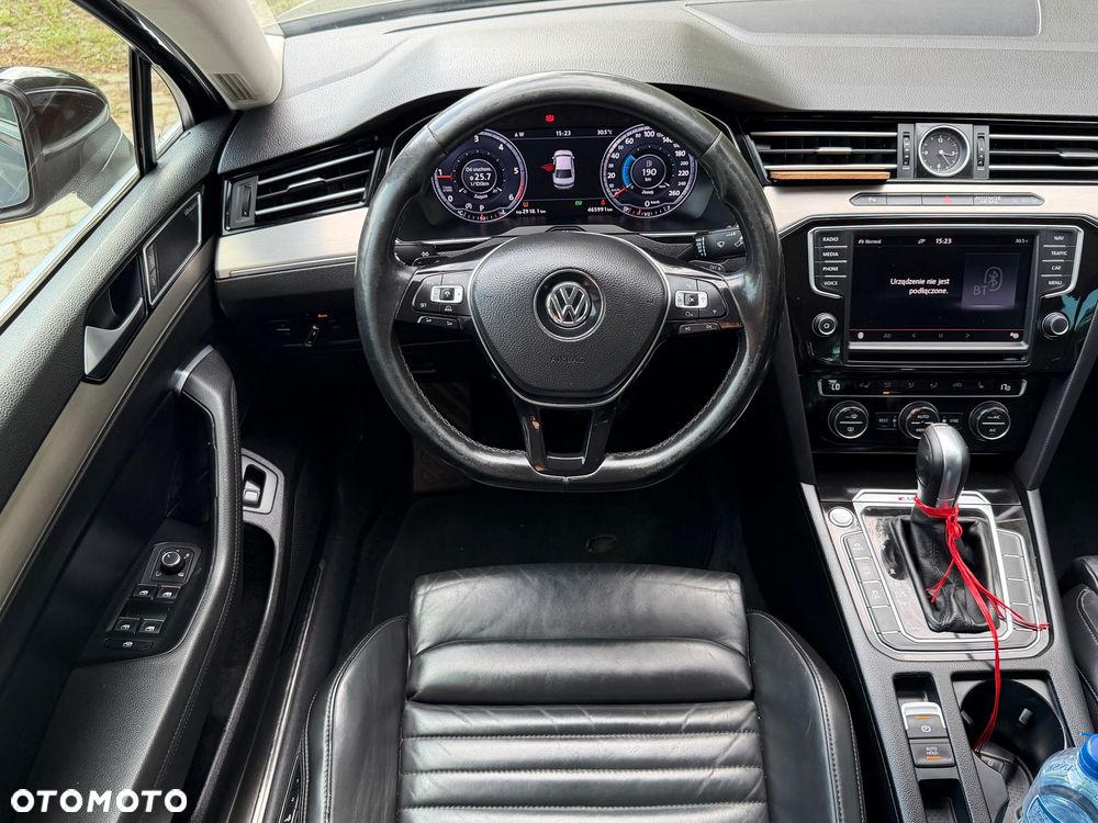 Volkswagen Passat - 18