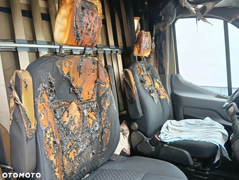 Ford Transit - 12