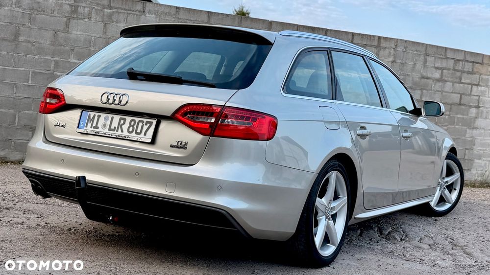 Audi A4 Avant 2.0 TDI DPF clean diesel quattro S tronic S line Sportpaket - 17