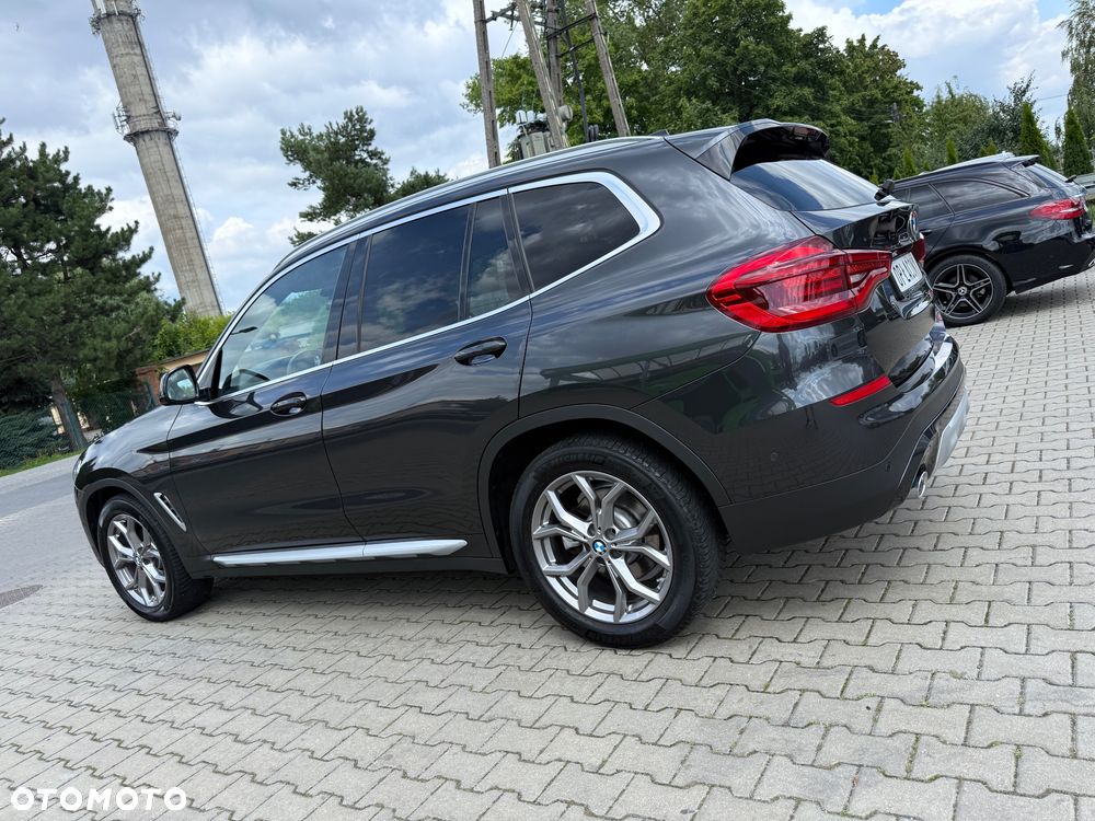 BMW X3 sDrive18d xLine - 40