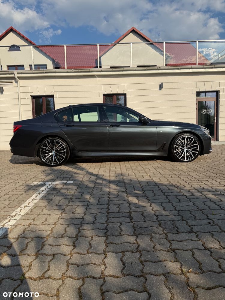 BMW Seria 7 750i xDrive - 7