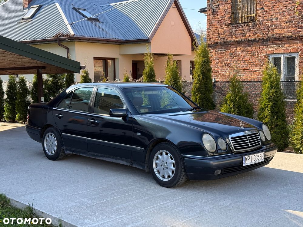 Mercedes-Benz Klasa E - 2