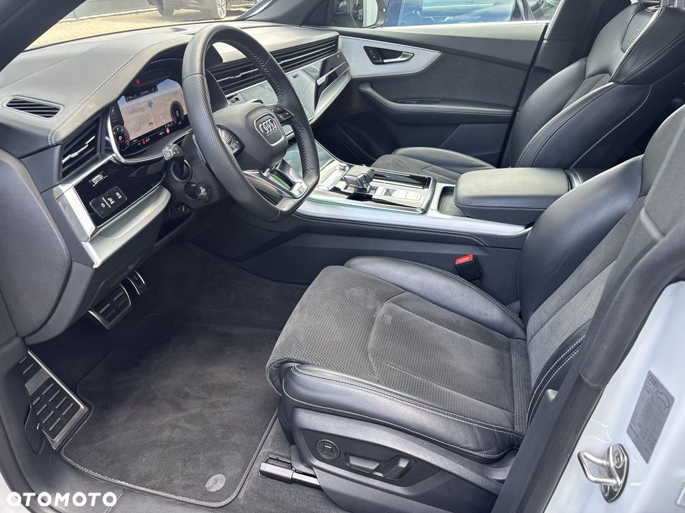 Audi Q8 - 16