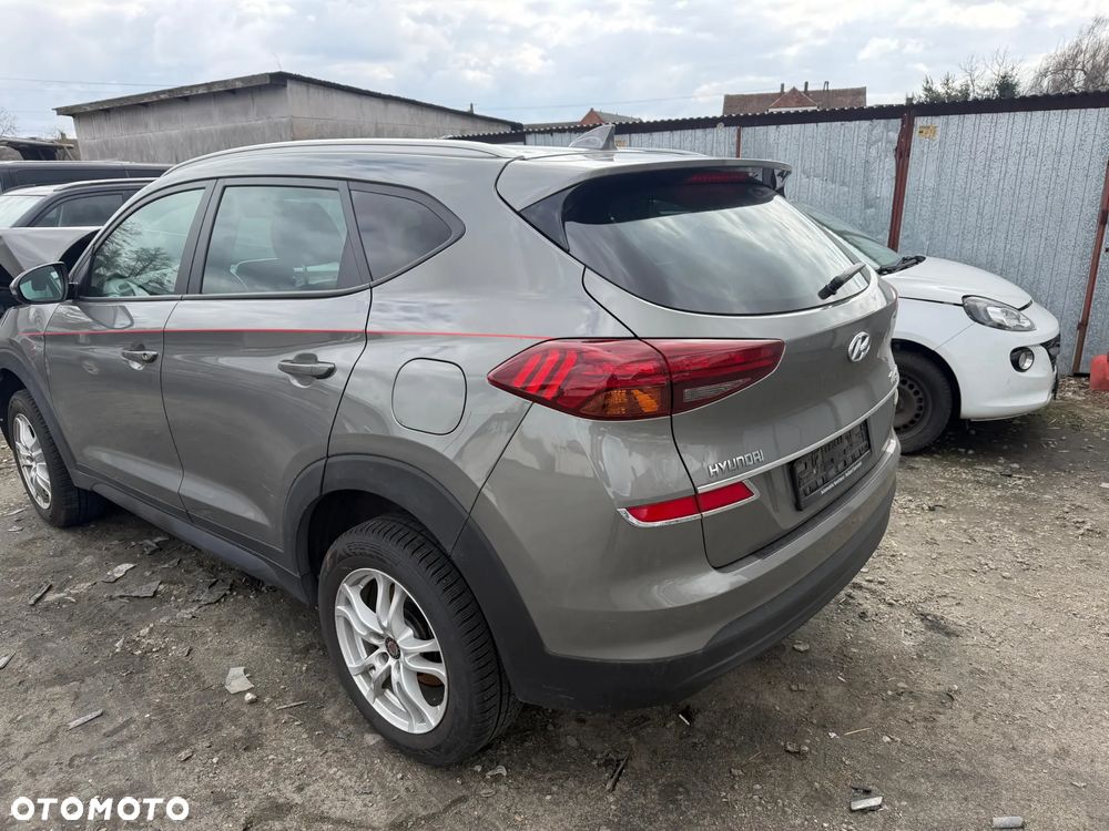 Hyundai Tucson 1.6 GDi 2WD Select - 27