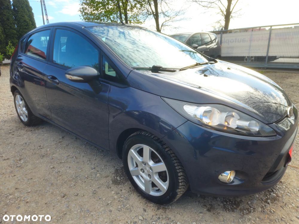 Ford Fiesta 1.25 Celebration - 36