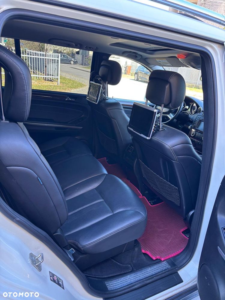 Mercedes-Benz GL 450 - 15