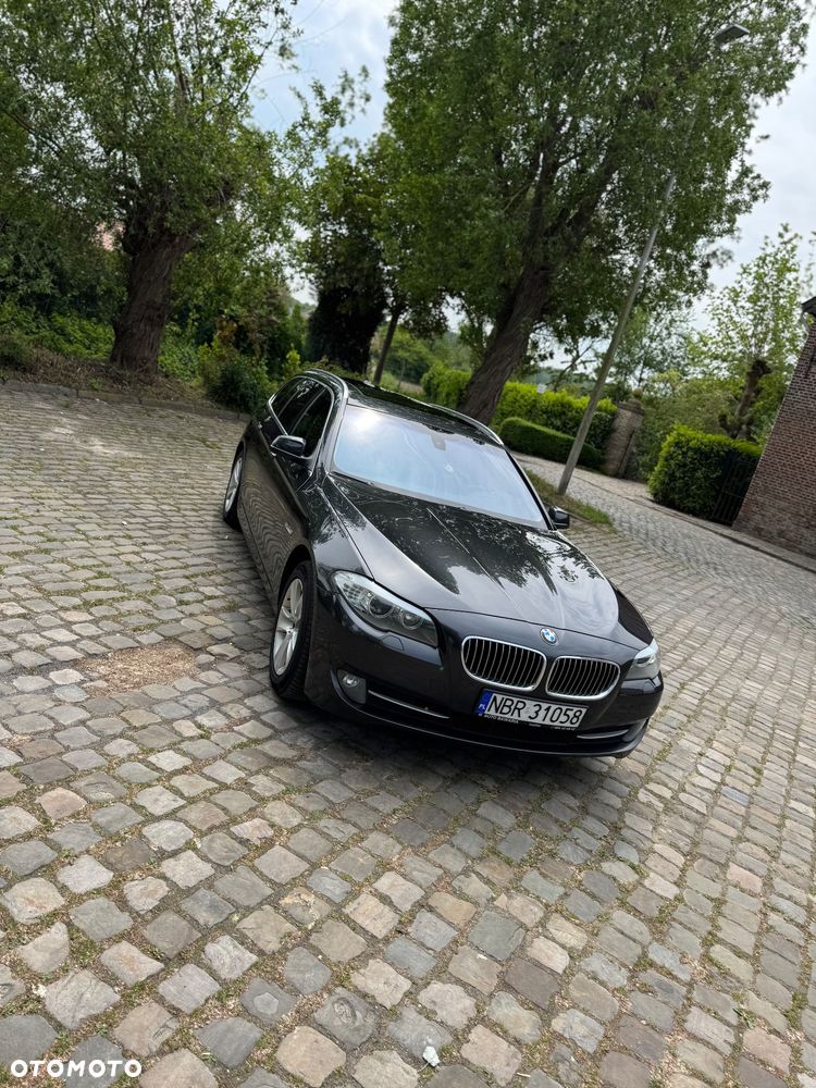 BMW 5 Series 2011 photo 4